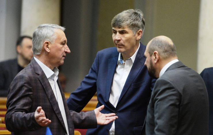 11 квітня 2019 пленарне засідання Верховної Ради України.
Голова Верховної Ради Андрій Парубій запросив на трибуну голову Комітету з питань культури і духовності Миколу Княжицького. 
Парламент перейшов до розгляду проекту Закону про забезпечення функціонування української мови як державної (№ 5670-д), розгляд якого у другому читанні було розпочато 28 лютого.
Іван Куліченко БП, Олександр Жолобецький Б, Борислав Розенблат БП.