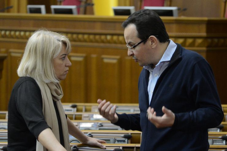 12 квітня 2019 пленарне засідання Верховної Ради України.
Голова Верховної Ради України Андрій Парубій повідомив, що у сесійні залі присутні члени Кабінету Міністрів на чолі з Прем'єр-міністром В.Гройсманом.

