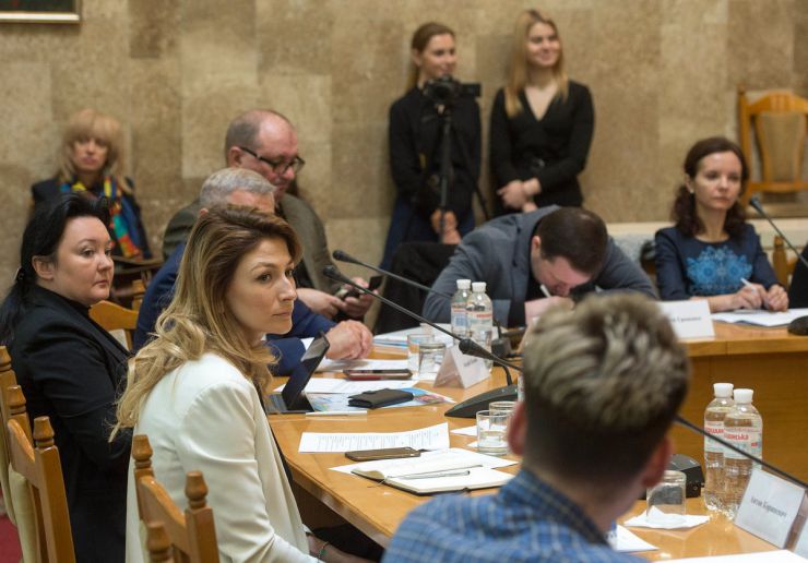 18 квітня 2019 у Приміщені Інституту міжнародних відносин відбулось відкриття експозиції портретів «Бранці Кремля» та демонстрація документального фільму «Крим. Вкрадений півострів». Також відбулася міжнародна науково-практична конференція «Деокупація і реінтеграція інформаційного простору Криму: Міжнародно-правові та медіакомунікативні інструменти».