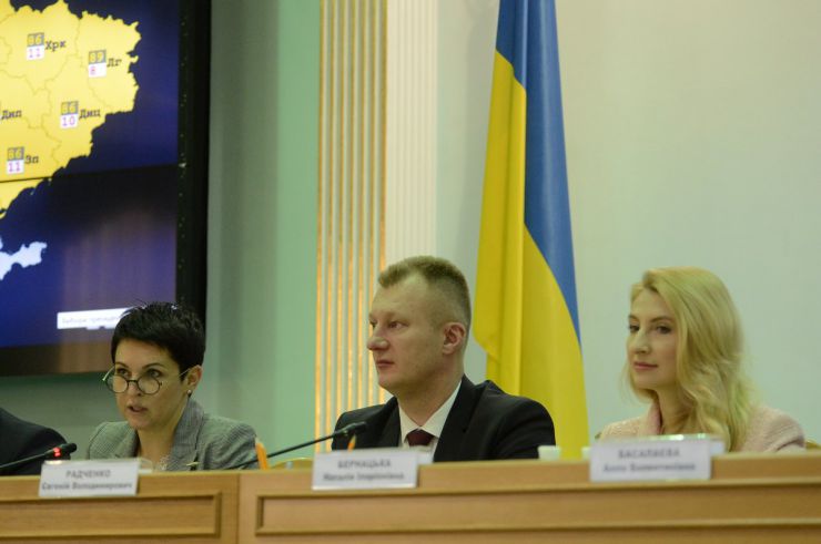 22 квітня 2019 відбулося чергове засідання Центральної виборчої комісії на якому розглянули ряд поточних питань, в тому числі прийняття та оголошення протоколів окружних виборчих комісій про підсумки повторного голосування 21 квітня 2019 року з чергових виборів Президента України 31 березня 2019 року. Голова Центральної виборчої комісії Тетяна Сліпачук заступник Голови Центральної виборчої комісії Євгеній Радченко та Секретар Центральної виборчої комісії Наталія Бернацька.