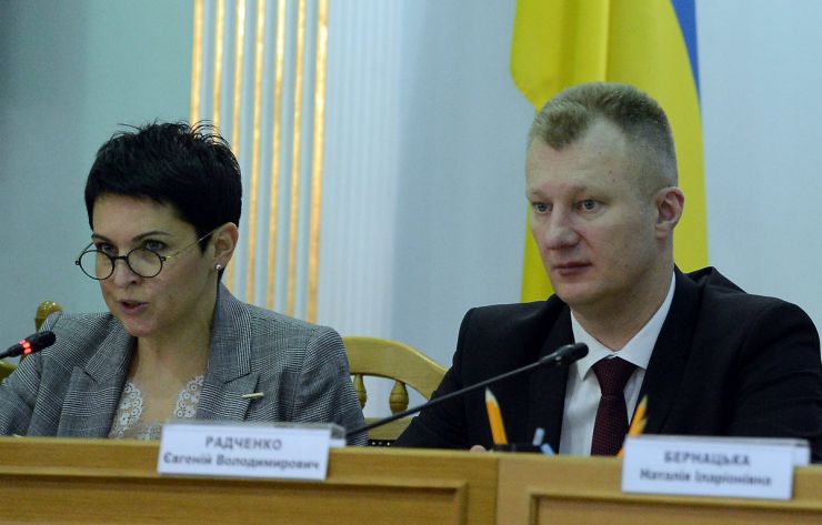 22 квітня 2019 відбулося чергове засідання Центральної виборчої комісії на якому розглянули ряд поточних питань, в тому числі прийняття та оголошення протоколів окружних виборчих комісій про підсумки повторного голосування 21 квітня 2019 року з чергових виборів Президента України 31 березня 2019 року.