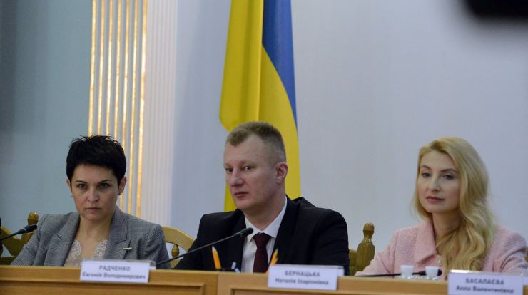 22 квітня 2019 відбулося чергове засідання Центральної виборчої комісії на якому розглянули ряд поточних питань, в тому числі прийняття та оголошення протоколів окружних виборчих комісій про підсумки повторного голосування 21 квітня 2019 року з чергових виборів Президента України 31 березня 2019 року. Голова Центральної виборчої комісії Тетяна Сліпачук заступник Голови Центральної виборчої комісії Євгеній Радченко та Секретар Центральної виборчої комісії Наталія Бернацька.