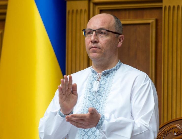 16 травня 2019 пленарне засідання Верховної Ради України.
Голова Верховної Ради Андрій Парубій привітав народних депутатів, працівників Апарату та всіх українців з Днем вишиванки.