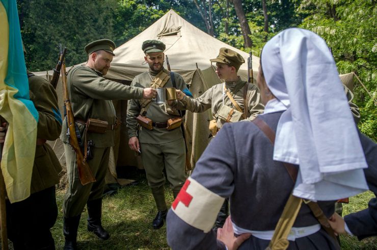 25 травня 2019 місто Боярка (Київська обл.). У рамках IV Всеукраїнського історично-музичного фестиваля «Під Покровом Тризуба» у Боярці що на Київщині, відбувся перший open-air 2019 року. Безумовно родзинкою цьогорічного дійства стала військово-історична реконструкція бою травня 1920 року. 