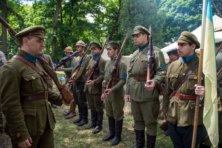 25 травня 2019 місто Боярка (Київська обл.). У рамках IV Всеукраїнського історично-музичного фестиваля «Під Покровом Тризуба» у Боярці що на Київщині, відбувся перший open-air 2019 року. Безумовно родзинкою цьогорічного дійства стала військово-історична реконструкція бою травня 1920 року. 