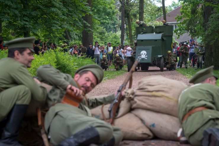 25 травня 2019 місто Боярка (Київська обл.). У рамках IV Всеукраїнського історично-музичного фестиваля «Під Покровом Тризуба» у Боярці що на Київщині, відбувся перший open-air 2019 року. Безумовно родзинкою цьогорічного дійства стала військово-історична реконструкція бою травня 1920 року. 