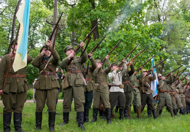 25 травня 2019 місто Боярка (Київська обл.). У рамках IV Всеукраїнського історично-музичного фестиваля «Під Покровом Тризуба» у Боярці що на Київщині, відбувся перший open-air 2019 року. Безумовно родзинкою цьогорічного дійства стала військово-історична реконструкція бою травня 1920 року. 
