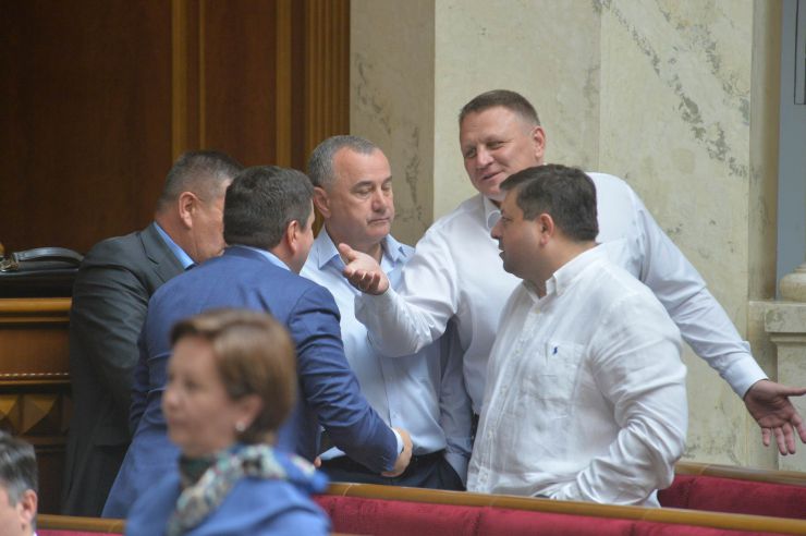 Пленарне засідання Верховної Ради України
Головуючий на засіданні повідомив, що першим пропонується розглянути блок питань соціальної політики, а наступним - блок питань місцевого самоврядування.
Прийнято Постанову 
