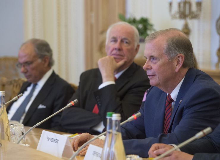 Зустріч Голови Верховної Ради України Андрія Парубія з міжнародною делегацією, яка прибула для участі в VIII Національному Молитовному Сніданку України на чолі з конгресменом США від штату Мічіган Тімом Уолбергом

У зустрічі взяли участь: Павло Унгурян - народний депутат України, член депутатської фракції Політичної партії «Народний фронт», координатор Національного Молитовного Сніданку України, Тім Уолберг-Конгресмен США від штату Мічіган, Боб Макюен - Конгресмен США п’ятьох скликань, голова Ради з питань національної політики США, Даг Бьорлі - Керівник оргкомітету Президентського Національного Молитовного Сніданку США.
