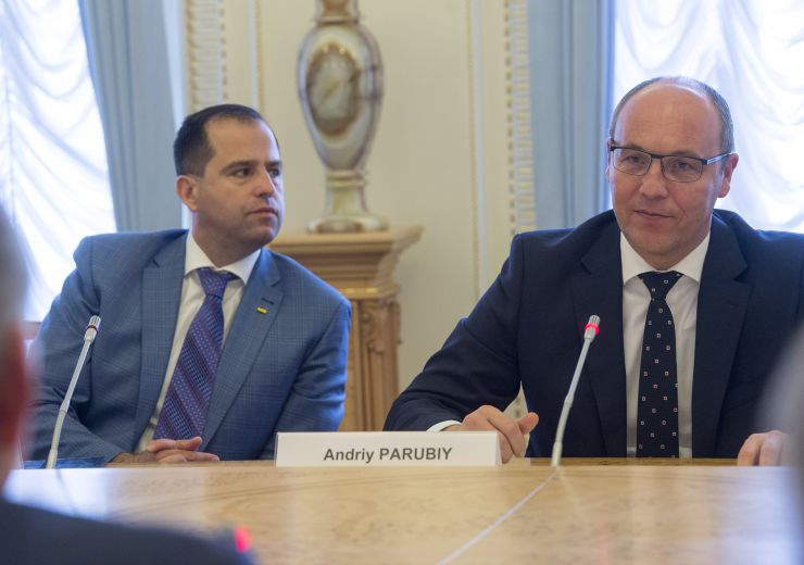 Зустріч Голови Верховної Ради України Андрія Парубія з міжнародною делегацією, яка прибула для участі в VIII Національному Молитовному Сніданку України на чолі з конгресменом США від штату Мічіган Тімом Уолбергом

У зустрічі взяли участь: Павло Унгурян - народний депутат України, член депутатської фракції Політичної партії «Народний фронт», координатор Національного Молитовного Сніданку України, Тім Уолберг-Конгресмен США від штату Мічіган, Боб Макюен - Конгресмен США п’ятьох скликань, голова Ради з питань національної політики США, Даг Бьорлі - Керівник оргкомітету Президентського Національного Молитовного Сніданку США.