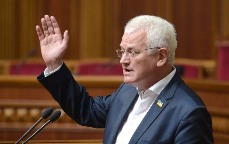 5 червня 2019 пленарне засідання Верховної Ради України.
Народні депутати продовжують розгляд поправок до проекту Закону «Про тимчасові слідчі комісії і тимчасові спеціальні комісії Верховної Ради України» №1098. Олександр Співаковський БП.