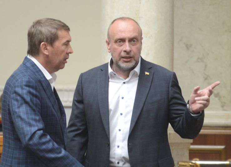 5 червня 2019 пленарне засідання Верховної Ради України.
Народні депутати продовжують розгляд поправок до проекту Закону «Про тимчасові слідчі комісії і тимчасові спеціальні комісії Верховної Ради України» №1098.