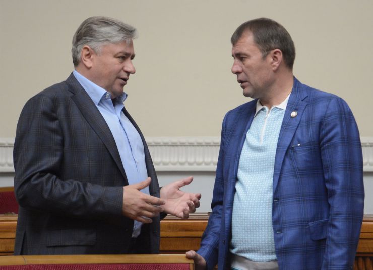 7 червня 2019 пленарне засідання Верховної Ради України.
Народні депутати хвилиною мовчання вшанували пам’ять Юрія Мушкетика.
Головуючий повідомив, що в пленарному засіданні беруть участь члени Кабінету Міністрів на чолі з Першим віце-прем’єр-міністром Степаном Кубівим.
Віталій Гудзенко БП, Сергій Скуратовський РП.
