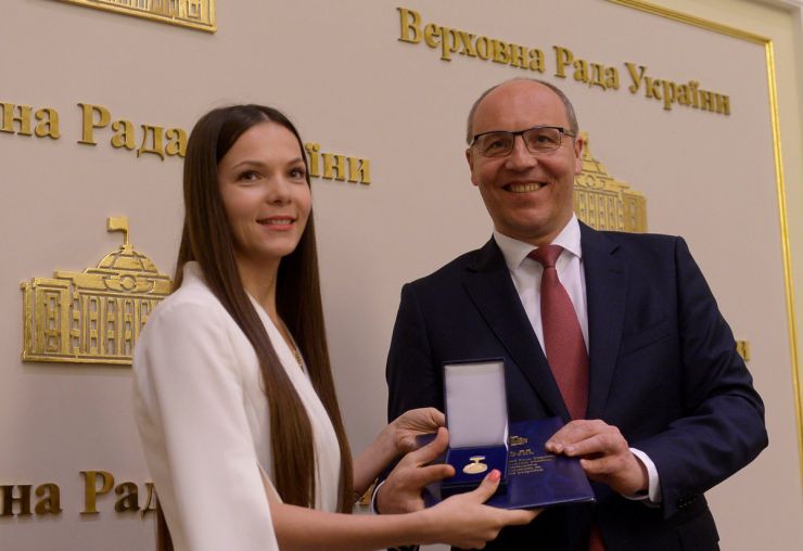 7 червня 2019 урочистості з нагоди вручення щорічної Премії Верховної Ради України педагогічним працівникам загальноосвітніх, професійно-технічних, дошкільних та позашкільних навчальних закладів та Премії Верховної Ради України найталановитішим молодим ученим в галузі фундаментальних і прикладних досліджень та науково-технічних розробок за 2018 рік за участі Голови Верховної Ради України Андрія Парубія. Інна Гончарук кандидат економічних наук Вінницького аграрного Університету.