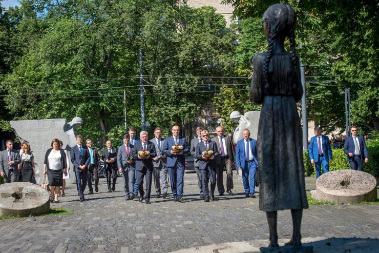 8 червня 2019 Х Сесія Міжпарламентської асамблеї Верховної Ради України, Сейму Литовської Республіки та Сейму і Сенату Республіки Польща «Безпека. Розвиток. Демократія. Сильні разом».
Церемонія вшанування пам’яті  жертв Голодомору.
