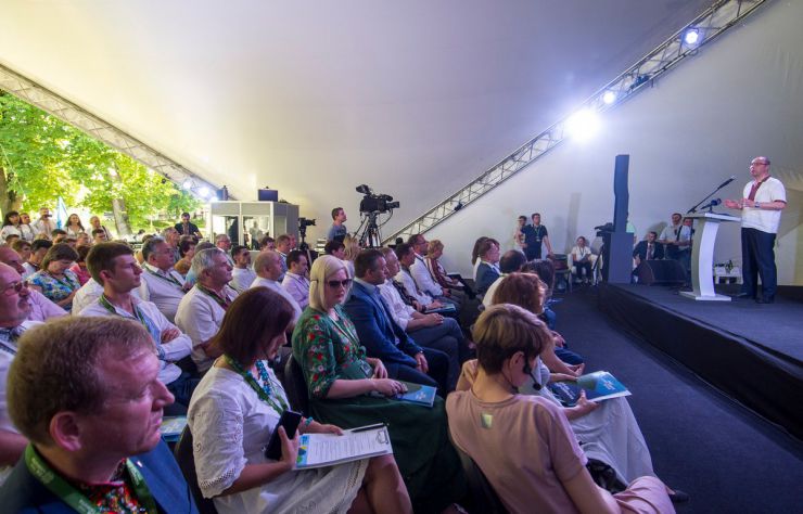 14 червня 2019 Міжнародна конференція «Коло Вінценза: Україна на переломі».
Голова ВР України Андрій Парубій виступив на відкритти конференції «Коло Вінценза: Україна на переломі» смт. Верховина, Івано-Франківська область.