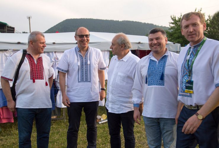 15 червня 2019 ІІ Міжнародний форум Via Carpatia 2019 року у смт. Верховина Івано-Франківської області.
Церемонія нагородження премією імені Станіслава Вінценза «За гуманістичне служіння та внесок у розвиток регіонів».
НДУ Михайло Величкович, Голова ВР України Андрій Парубій, Іван Малкович, Михайло Ноняк (Голова Державної служби України з безпеки на транспорті), Іван Шкіндюк (Івано-Франківська область, Верховинська районна рада, голова районної ради).