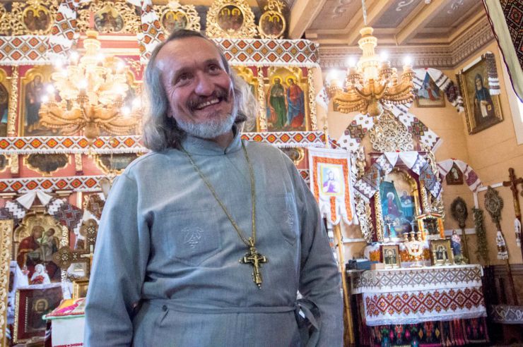 15 червня 2019 ІІ Міжнародний форум Via Carpatia 2019 року у смт. Верховина Івано-Франківської області.
Храм Різдва Пресвятої Богородиці в селі Криворівня Верховинського району, настоятель Храму Іван Рибарук.