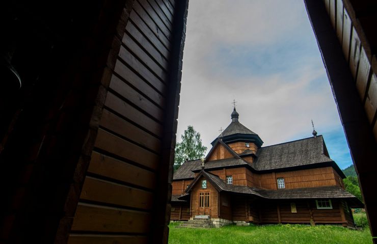 15 червня 2019 ІІ Міжнародний форум Via Carpatia 2019 року у смт. Верховина Івано-Франківської області.
Храм Різдва Пресвятої Богородиці в селі Криворівня Верховинського району, настоятель Храму Іван Рибарук.