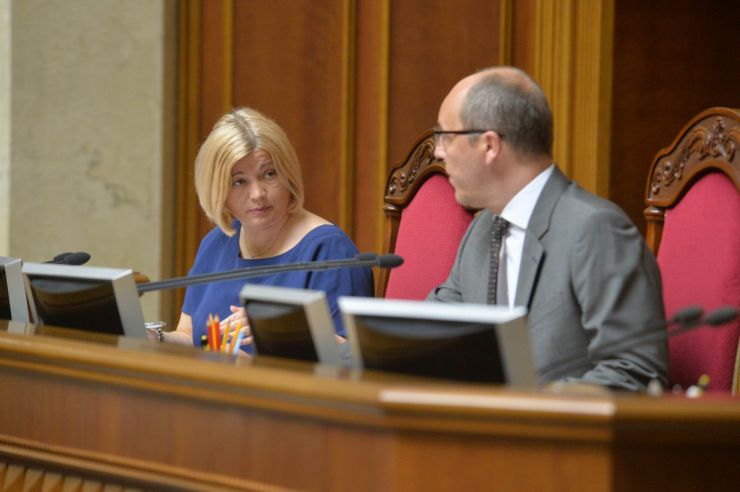 19 червня 2019 пленарне засідання Верховної Ради України.
Із трибуни Парламенту виступила Перший заступник Голови Верховної Ради Ірина Геращенко, яка поінформувала, що сьогодні, 19 червня, Міжнародний день боротьби з сексуальним насильством в умовах конфлікту, проголошений резолюцією Генеральної Асамблеї ООН від 19 червня 2015 року з метою привернення додаткової уваги до проблеми сексуального насильства в умовах різних конфліктів.
Верховна Рада перейшла до розгляду у другому читанні проекту Виборчого кодексу №3112-1.