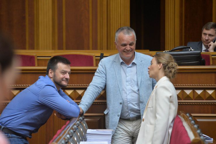 19 червня 2019 пленарне засідання Верховної Ради України.
Із трибуни Парламенту виступила Перший заступник Голови Верховної Ради Ірина Геращенко, яка поінформувала, що сьогодні, 19 червня, Міжнародний день боротьби з сексуальним насильством в умовах конфлікту, проголошений резолюцією Генеральної Асамблеї ООН від 19 червня 2015 року з метою привернення додаткової уваги до проблеми сексуального насильства в умовах різних конфліктів.
Верховна Рада перейшла до розгляду у другому читанні проекту Виборчого кодексу №3112-1. Олександр Опанасенко, Олексій Скрипник, Олена Сотник - всі Самопоміч.