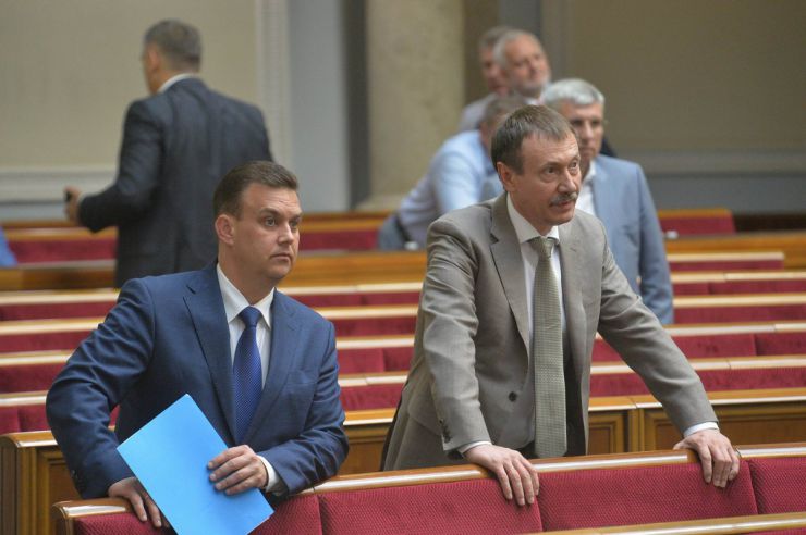 20 червня 2019 пленарне засідання Верховної Ради України.
Верховна Рада продовжила розгляд у другому читанні проекту Виборчого кодексу №3112-1.
Головуючий надав слово голові підкомітету Комітету з питань правової політики та правосуддя Олександру Черненку, який нагадав логіку розгляду законопроекту і перейшов до представлення правок. Костянтин Павлов-ОБ, Михайло Папієв-ОБ.