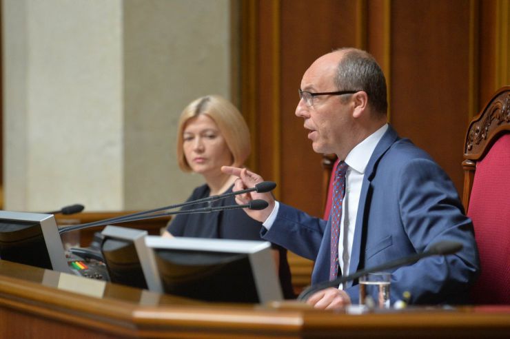 20 червня 2019 пленарне засідання Верховної Ради України.
Верховна Рада продовжила розгляд у другому читанні проекту Виборчого кодексу №3112-1.
Головуючий надав слово голові підкомітету Комітету з питань правової політики та правосуддя Олександру Черненку, який нагадав логіку розгляду законопроекту і перейшов до представлення правок.