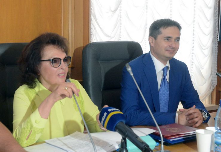 20 червня 2019 Перший конгрес парламентаристів на тему: «Українська політична еліта в умовах сучасних цивілізаційних викликів».
У рамках співпраці ГО «Академія парламентаризму» з Верховною Радою України, а також з нагоди Дня Конституції України та 10-річчя кафедри парламентаризму та політичного менеджменту Національної академії державного управління при Президентові України проводиться Перший конгрес парламентаристів на тему: «Українська політична еліта в умовах сучасних цивілізаційних викликів». Валентина Гошовська, президент ГО «Академія парламентаризму», доктор політичних наук, профессор та народний депутат Костянтин Іщейкін.