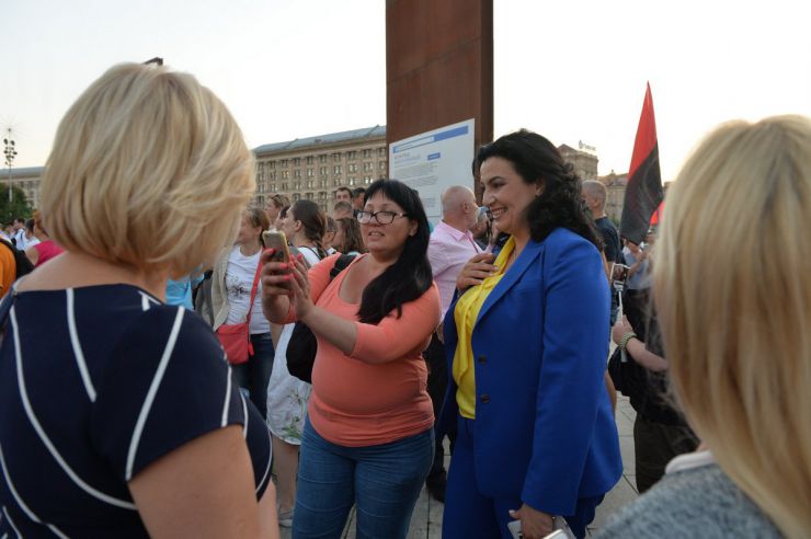 2 липня 2019 Київ, Майдан Незалежності.
Акція “Терпіти більше не можна” проти затвердження ЦВК Шарія і Клюєва кандидатами в депутати.