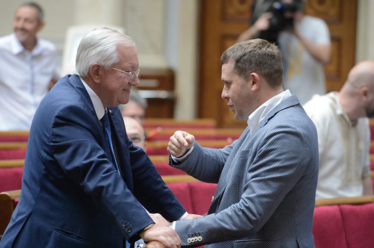 12 липня 2019 пленарне засідання Верховної Ради України.
Голова Верховної Ради України Андрій Парубій відкрив ранкове засідання. 
Головуючий повідомив, що в пленарному засіданні беруть участь члени Кабінету Міністрів на чолі з Віце-прем’єр-міністром - Міністром регіонального розвитку, будівництва та ЖКГ України Геннадієм Зубком.
Розпочалася 