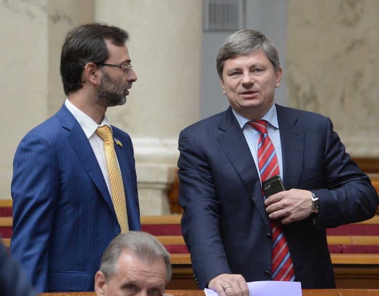 12 липня 2019 пленарне засідання Верховної Ради України.
Голова Верховної Ради України Андрій Парубій відкрив ранкове засідання. 
Головуючий повідомив, що в пленарному засіданні беруть участь члени Кабінету Міністрів на чолі з Віце-прем’єр-міністром - Міністром регіонального розвитку, будівництва та ЖКГ України Геннадієм Зубком.
Розпочалася 