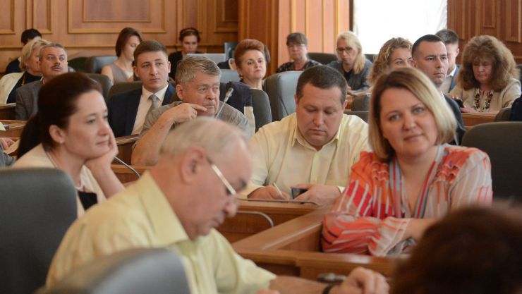 12 липня 2019 практико-орієнтована дискусія на тему: «Фінансування політичних партій: відповідальність та контроль», організована у рамках співпраці Громадської організації «Академія парламентаризму», Наукової школи вітчизняного парламентаризму, кафедри парламентаризму та політичного менеджменту Національної академії державного управління при Президентові України з Верховною Радою України. 