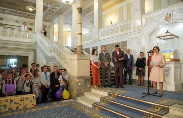 19 липня 2019 урочисте відкриття Освітнього центру Верховної Ради України.
В урочистій церемонії відкриття Освітнього центру взяли участь: Голова Верховної Ради України Андрій Парубій,
Голова Представництва Європейського Союзу в Україні Хюґ Мінґареллі.
На дітей очікують вікторини, ігри, цікава інформація і екскурсія. Кожна дитина напише побажання народним депутатам нового скликання і залишить їх на робочих місцях у сесійній залі.