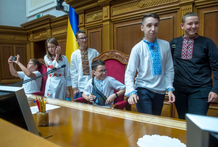 19 липня 2019 урочисте відкриття Освітнього центру Верховної Ради України.
В урочистій церемонії відкриття Освітнього центру взяли участь: Голова Верховної Ради України Андрій Парубій,
Голова Представництва Європейського Союзу в Україні Хюґ Мінґареллі.
На дітей очікують вікторини, ігри, цікава інформація і екскурсія. Кожна дитина напише побажання народним депутатам нового скликання і залишить їх на робочих місцях у сесійній залі.