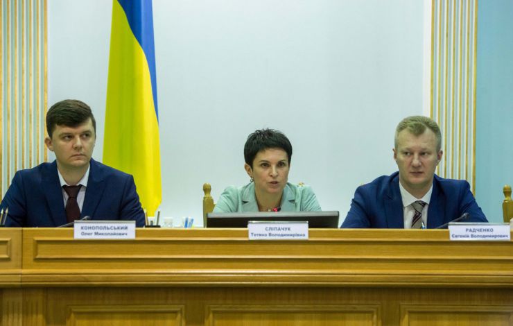 22 липня 2019 прес-конференція за участю Голови Комісії, заступників Голови Комісії та секретаря Комісії щодо попередніх підсумків голосування на позачергових виборах народних депутатів України 21 липня 2019 року (станом на 9.00 22 липня).
