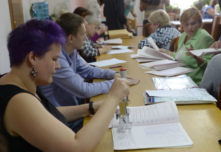 26 липня 2019 засідання Центральної виборчої комісії на якому продовжується розгляд поточних питань, в тому числі прийняття та оголошення протоколів ОВК про підсумки голосування у загальнодержавному окрузі в межах одномандатного округу та протоколи ОВК про підсумки голосування в одномандатному окрузі на позачергових виборах народних депутатів України 21 липня 2019 року.