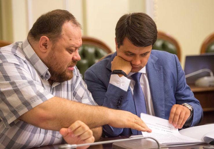 Голова Верховної Ради України Андрій Парубій скликав перше засідання Підготовчої депутатської групи з числа новообраних народних депутатів України.
У відповідності до вимог частини 2 статті 13 Регламенту Верховної Ради України до Підготовчої депутатської групи делеговані представники від політичних партій, котрі подолали п’ятивідсотковий бар’єр, а саме: 
