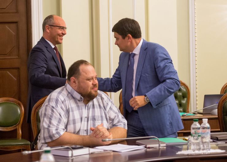 Голова Верховної Ради України Андрій Парубій скликав перше засідання Підготовчої депутатської групи з числа новообраних народних депутатів України.
У відповідності до вимог частини 2 статті 13 Регламенту Верховної Ради України до Підготовчої депутатської групи делеговані представники від політичних партій, котрі подолали п’ятивідсотковий бар’єр, а саме: 
