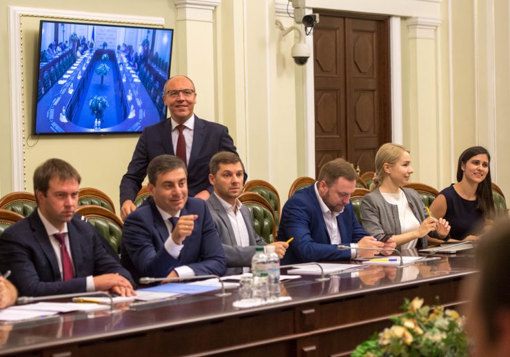 Голова Верховної Ради України Андрій Парубій скликав перше засідання Підготовчої депутатської групи з числа новообраних народних депутатів України.
У відповідності до вимог частини 2 статті 13 Регламенту Верховної Ради України до Підготовчої депутатської групи делеговані представники від політичних партій, котрі подолали п’ятивідсотковий бар’єр, а саме: 

