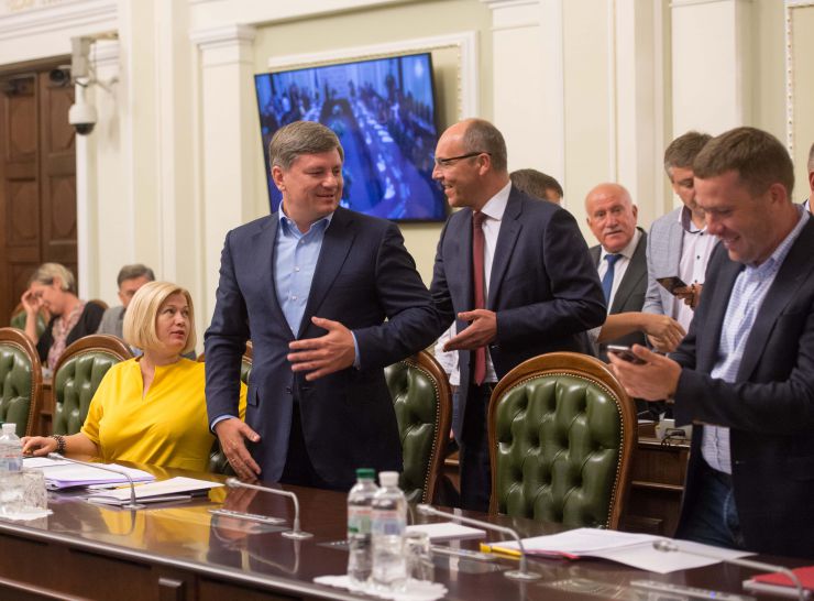Голова Верховної Ради України Андрій Парубій скликав перше засідання Підготовчої депутатської групи з числа новообраних народних депутатів України.
У відповідності до вимог частини 2 статті 13 Регламенту Верховної Ради України до Підготовчої депутатської групи делеговані представники від політичних партій, котрі подолали п’ятивідсотковий бар’єр, а саме: 
