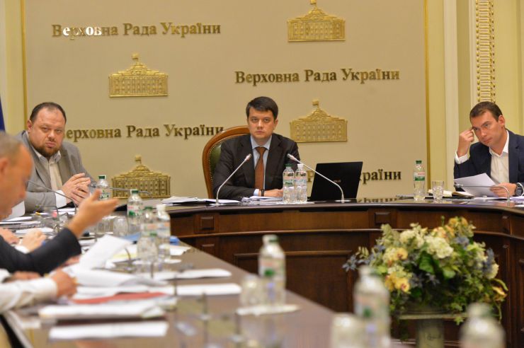 Засідання депутатської робочої групи під керівництвом Дмитра Разумкова з підготовки сесії Верховної Ради. Руслан Стефанчук