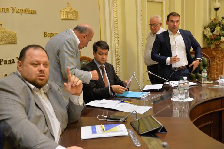 Засідання депутатської робочої групи під керівництвом Дмитра Разумкова з підготовки сесії Верховної Ради. Руслан Стефанчук