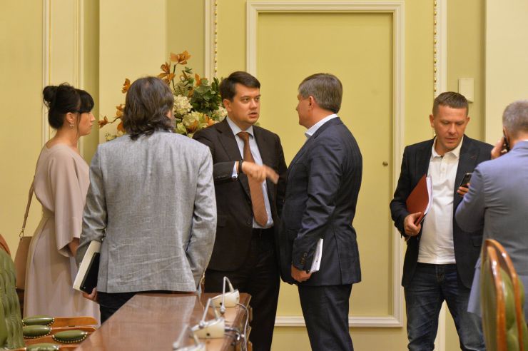 Засідання депутатської робочої групи під керівництвом Дмитра Разумкова з підготовки сесії Верховної Ради