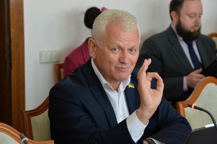 Зустріч в Комітеті Верховної Ради України з питань науки і освіти народних депутатів України – членів Комітету VIII та IX скликань парламенту
Комітет Верховної Ради України з питань науки і освіти проводить зустріч народних депутатів України - членів Комітету парламенту VIII скликання із народними депутатами України IX скликання, обраними на позачергових виборах народних депутатів України 21 липня 2019 року 
Захід проводиться з метою інформування про результати роботи Комітету з питань науки і освіти Верховної Ради України VIII скликання.

На фото: голова комітету Олександр Співаковський та новообрані народні депутати.
