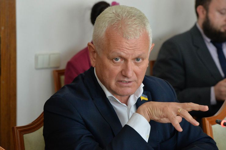 Зустріч в Комітеті Верховної Ради України з питань науки і освіти народних депутатів України – членів Комітету VIII та IX скликань парламенту
Комітет Верховної Ради України з питань науки і освіти проводить зустріч народних депутатів України - членів Комітету парламенту VIII скликання із народними депутатами України IX скликання, обраними на позачергових виборах народних депутатів України 21 липня 2019 року 
Захід проводиться з метою інформування про результати роботи Комітету з питань науки і освіти Верховної Ради України VIII скликання.

На фото: голова комітету Олександр Співаковський та новообрані народні депутати.
