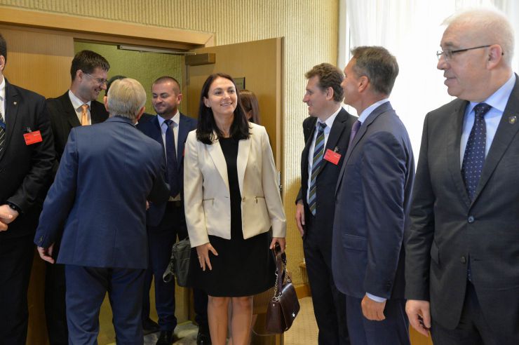 Голова Верховної Ради України Андрій Парубій здійснює візит до Литовської Республіки з метою участі у Третій міжнародній Конференції «Президента Валдаса Адамкуса». Програмою візиту також передбачені зустрічі зі Спікером Сеймаса Литовської Республіки Вікторасом Пранцкєтісом і депутатами Сеймаса - членами неформальної групи підтримки України у литовському парламенті «Pro Ukraine».

Щорічна конференція Президента Валдаса Адамкуса - найпрестижніша стратегічна щорічна подія, що проводиться у м. Вільнюс, Литовська Республіка. Щорічно організовується у серпні для відзначення Дня чорної стрічки як Європейського Дня Пам’яті. Захід збирає політичних діячів, журналістів та політичних аналітиків з усієї Європи та США, щоб обговорити теми, важливі не лише для Східної Європи, але й для всього трансатлантичного співтовариства. Ганна Гопко
