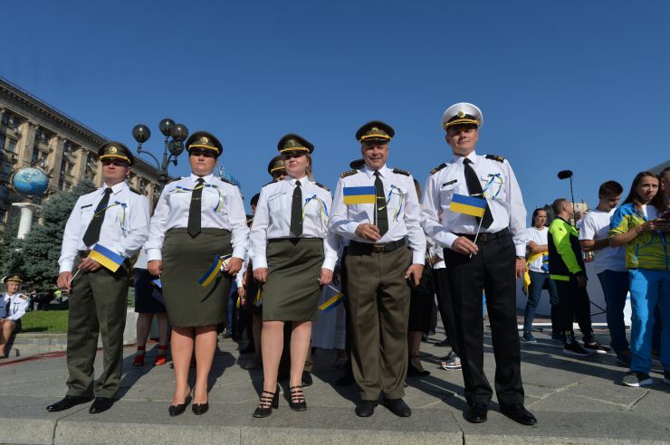 Участь Президента України Володимира Зеленського в урочистостях з нагоди 28-ї річниці Незалежності України.
Під час урочистостей до Дня Незалежності України Президент вручив державні нагороди військовим, поліцейським, рятувальникам, освітянам, медикам, волонтерам і спортсменам.
