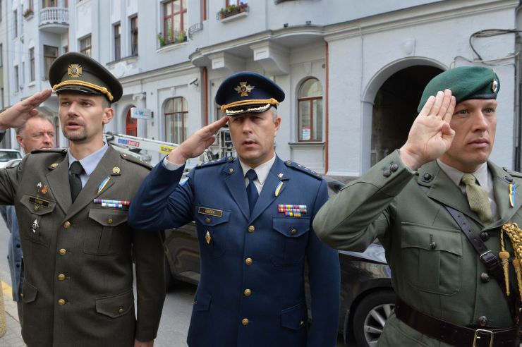 
Голова Верховної Ради України Андрій Парубій здійснює візит до Литовської Республіки з метою участі у Третій міжнародній Конференції «Президента Валдаса Адамкуса». 
День прапора в посольстві України в Литві

