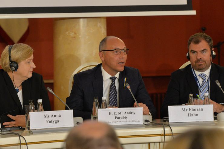 Голова Верховної Ради України Андрій Парубій здійснює візит до Литовської Республіки. Участь у Третій міжнародній Конференції «Президента Валдаса Адамкуса». Панель 4: Майбутнє Європейського Союзу: багатообіцяюче, похмуре або десь між ними? Панельна дискусія