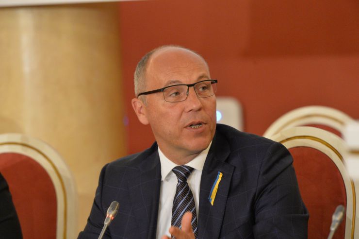 Голова Верховної Ради України Андрій Парубій здійснює візит до Литовської Республіки. Участь у Третій міжнародній Конференції «Президента Валдаса Адамкуса». Панель 4: Майбутнє Європейського Союзу: багатообіцяюче, похмуре або десь між ними? Панельна дискусія